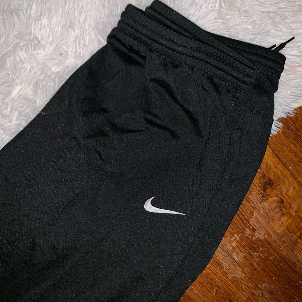 NEW W OUT TAGS - nike sweatpants !